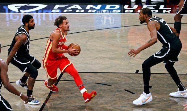 世界杯直播下载-特雷·杨场均罚球数冠绝联盟 造犯规高手如何练就？